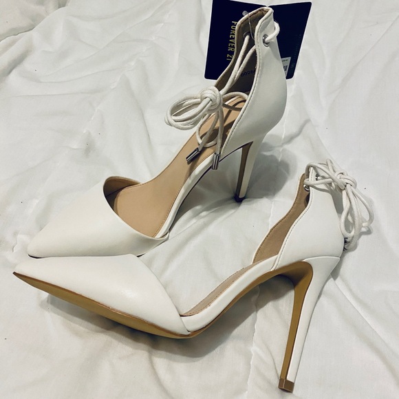 Pointed White Lace-up Heels - Picture 2 of 2